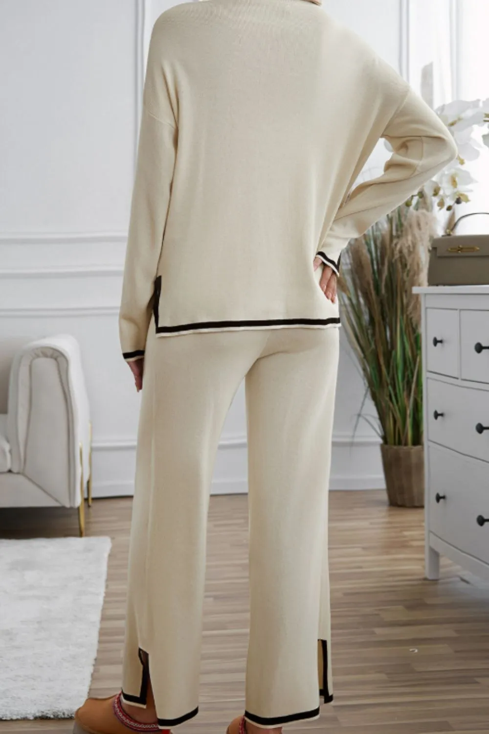 Classic Resort Casual Top and Pants Sweater Set