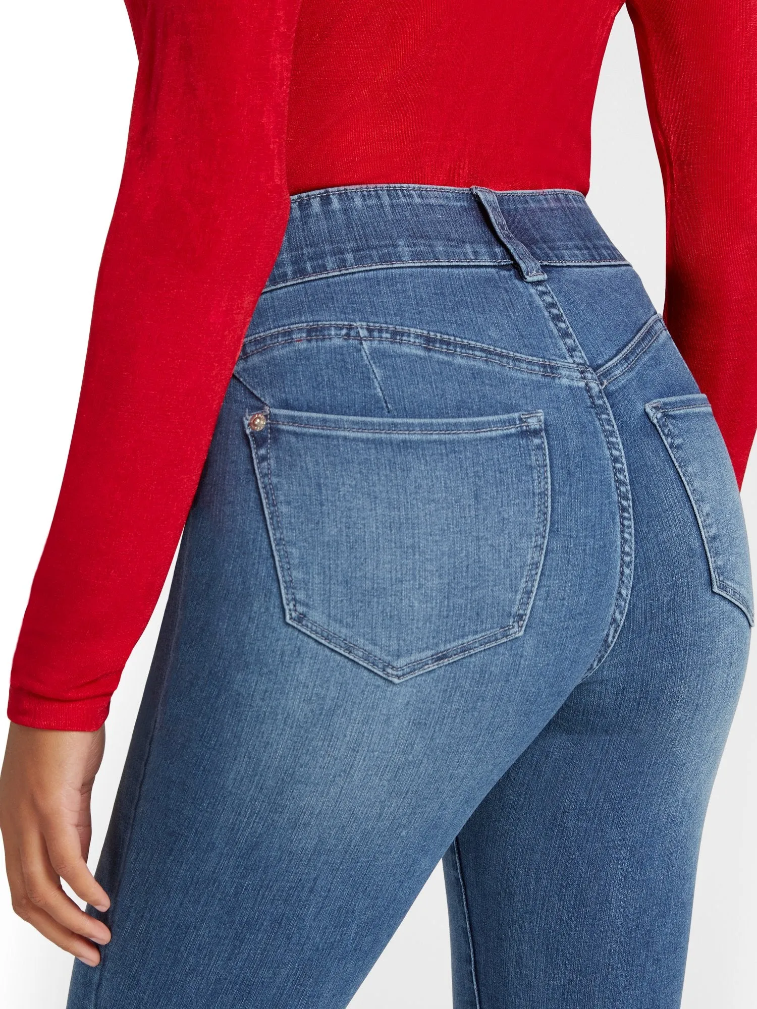 Curvy High-Waisted Bootcut Jeans - Light Wash