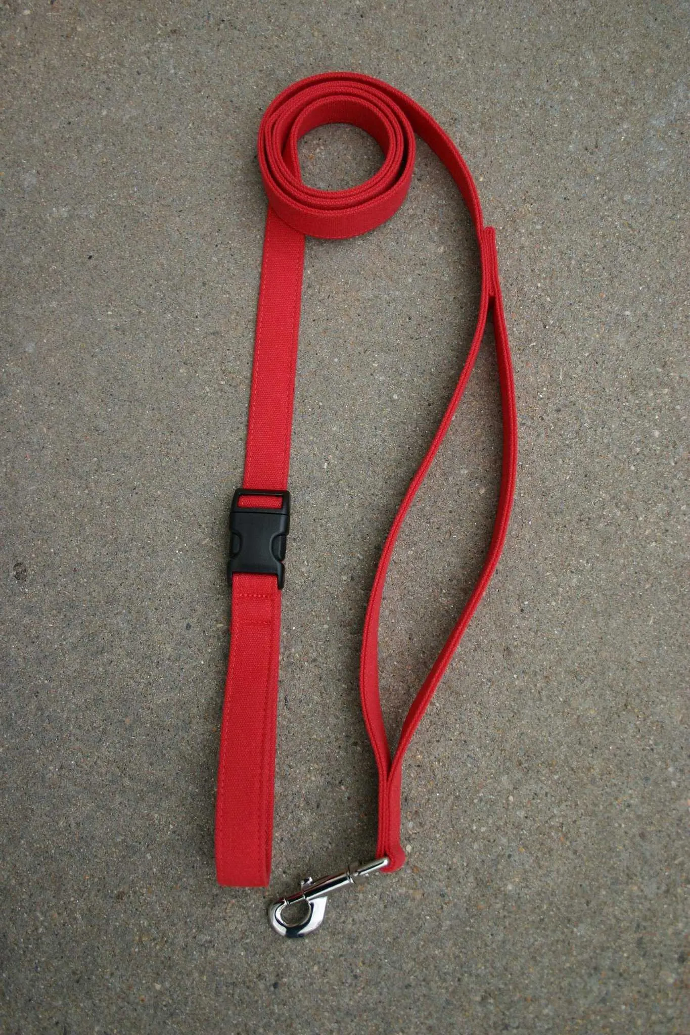 Hemp Dog Leash 10 Foot Happy Camper w/clasp Basic Red