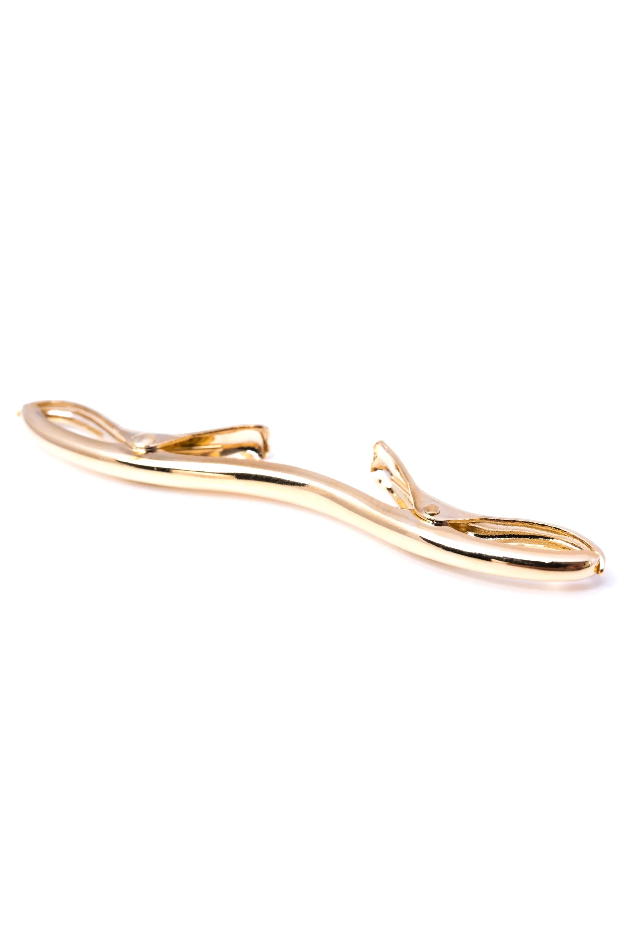 Large Gold Collar Clip for Medium to Wide Spread Collars