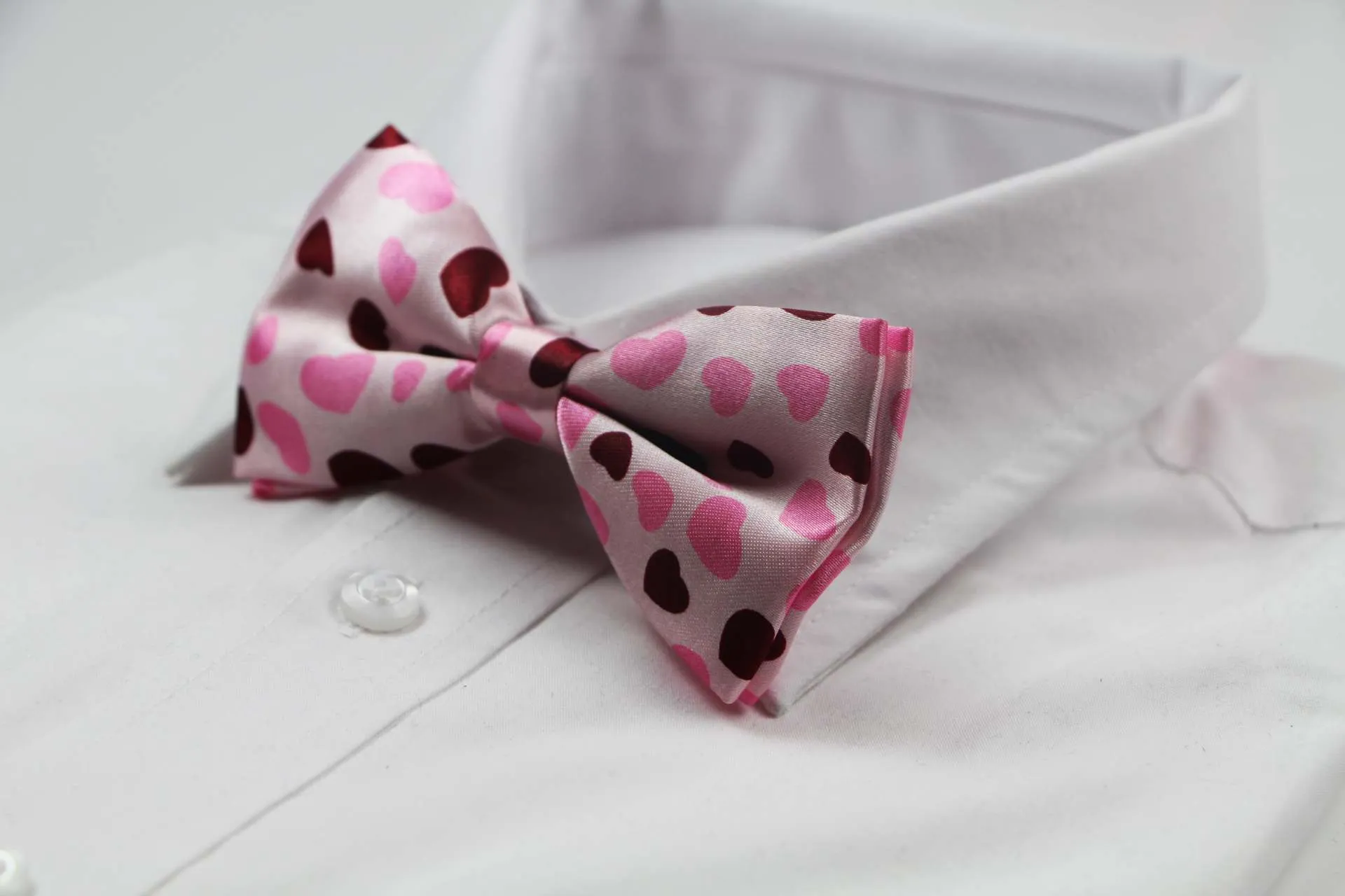 Mens Light Pink With Love Hearts Patterned Bow Tie