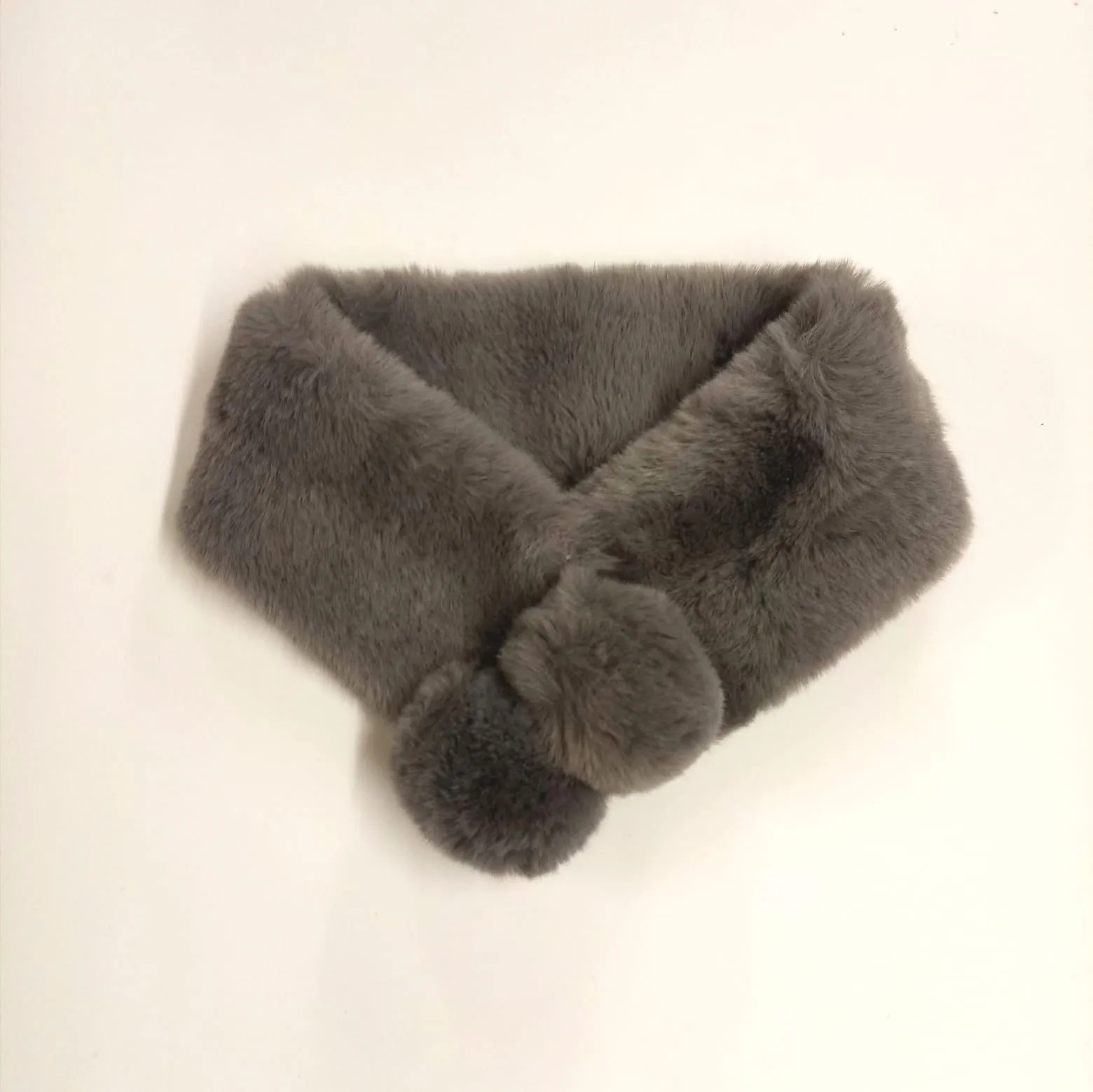 Neat faux fur collar with bobbles - Grey