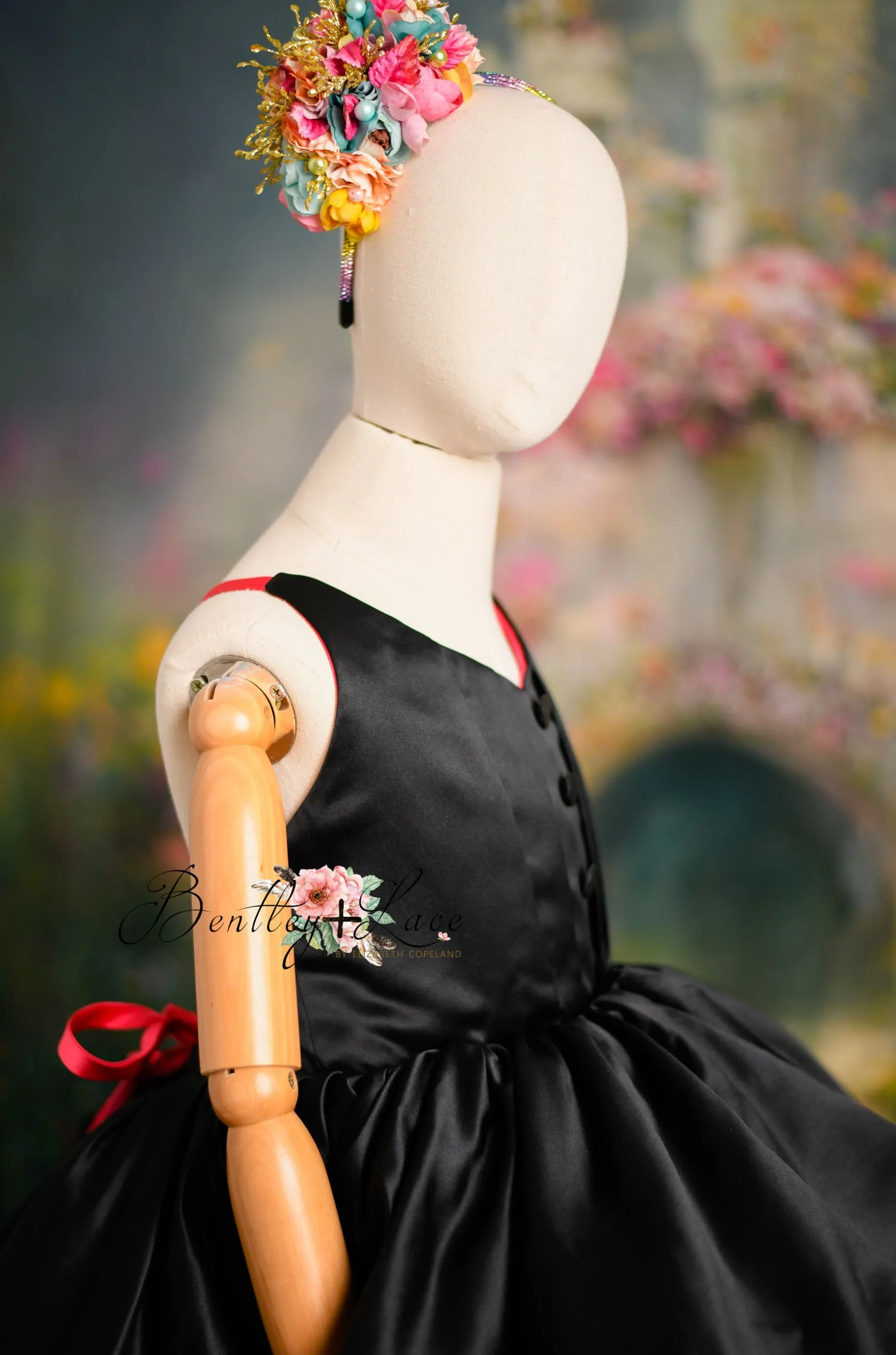 Reversible "Dolly" Pink/black  Petal  Length Dress ( 7 year- 8 year)