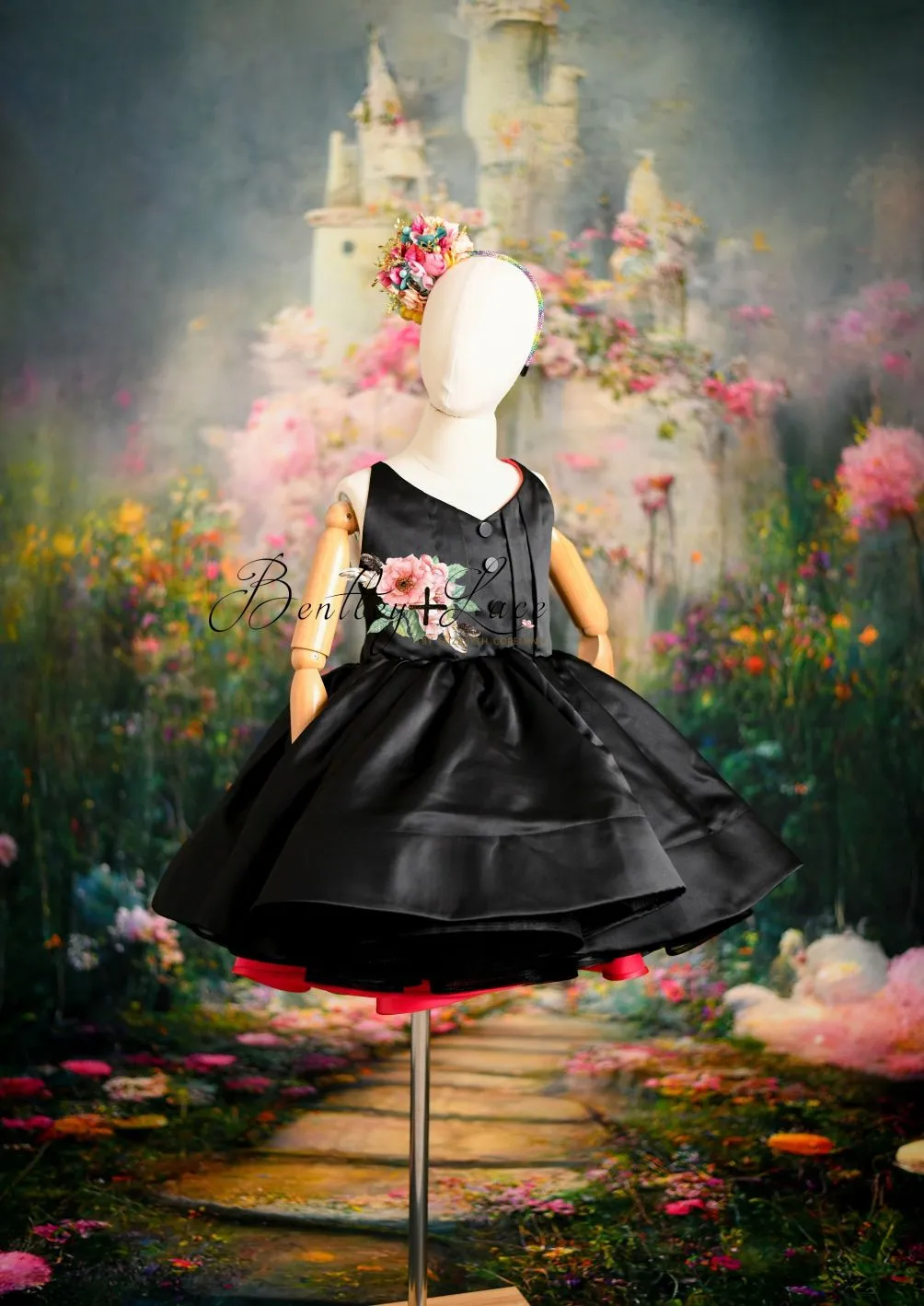 Reversible "Dolly" Pink/black  Petal  Length Dress ( 7 year- 8 year)