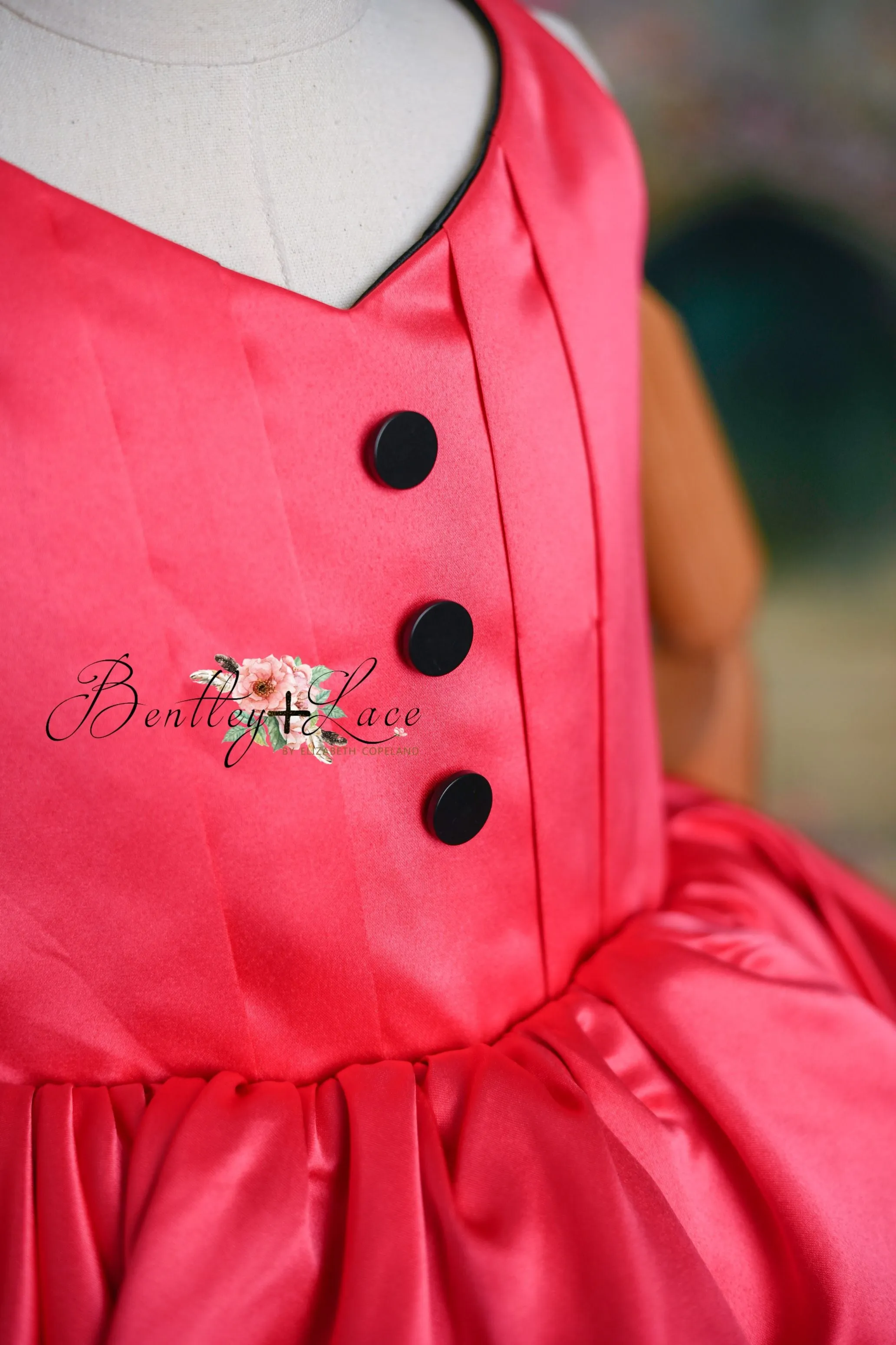 Reversible "Dolly" Pink/black  Petal  Length Dress ( 7 year- 8 year)