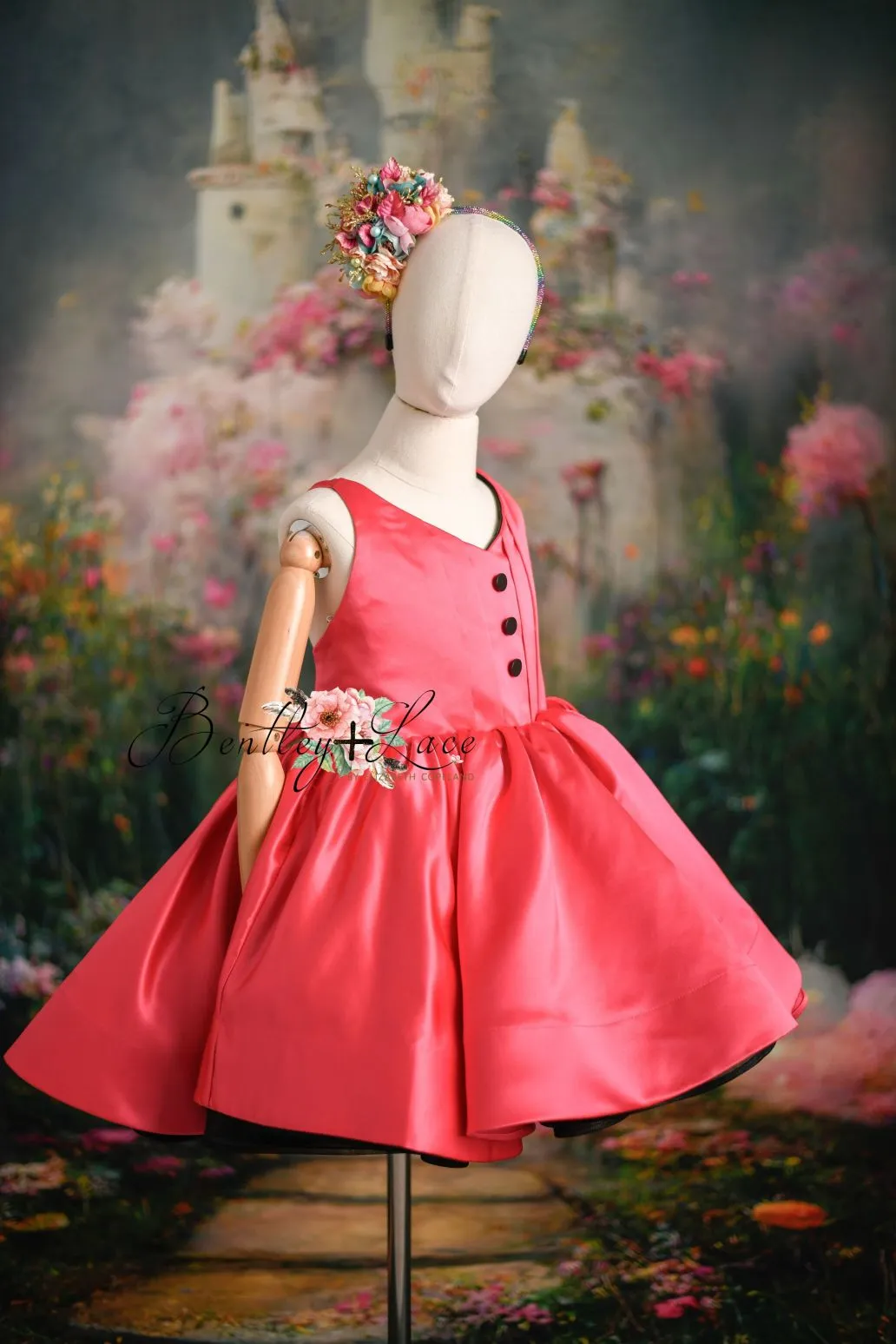 Reversible "Dolly" Pink/black  Petal  Length Dress ( 7 year- 8 year)